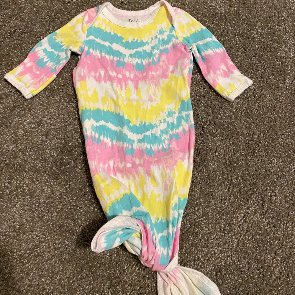 Baby Essentials knotted gown